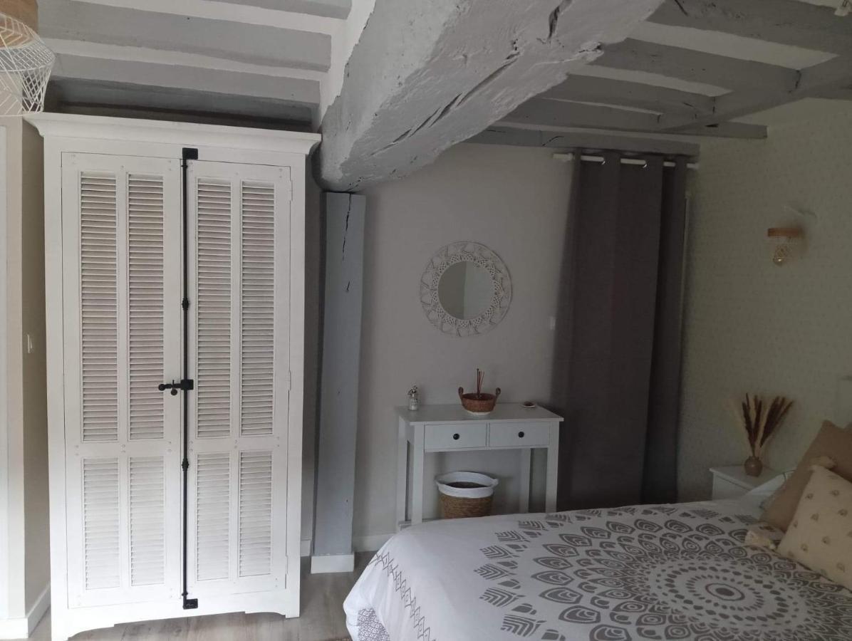 Chambre D'Hote Familiale De La Maison Bleue Lanvallay Eksteriør bilde