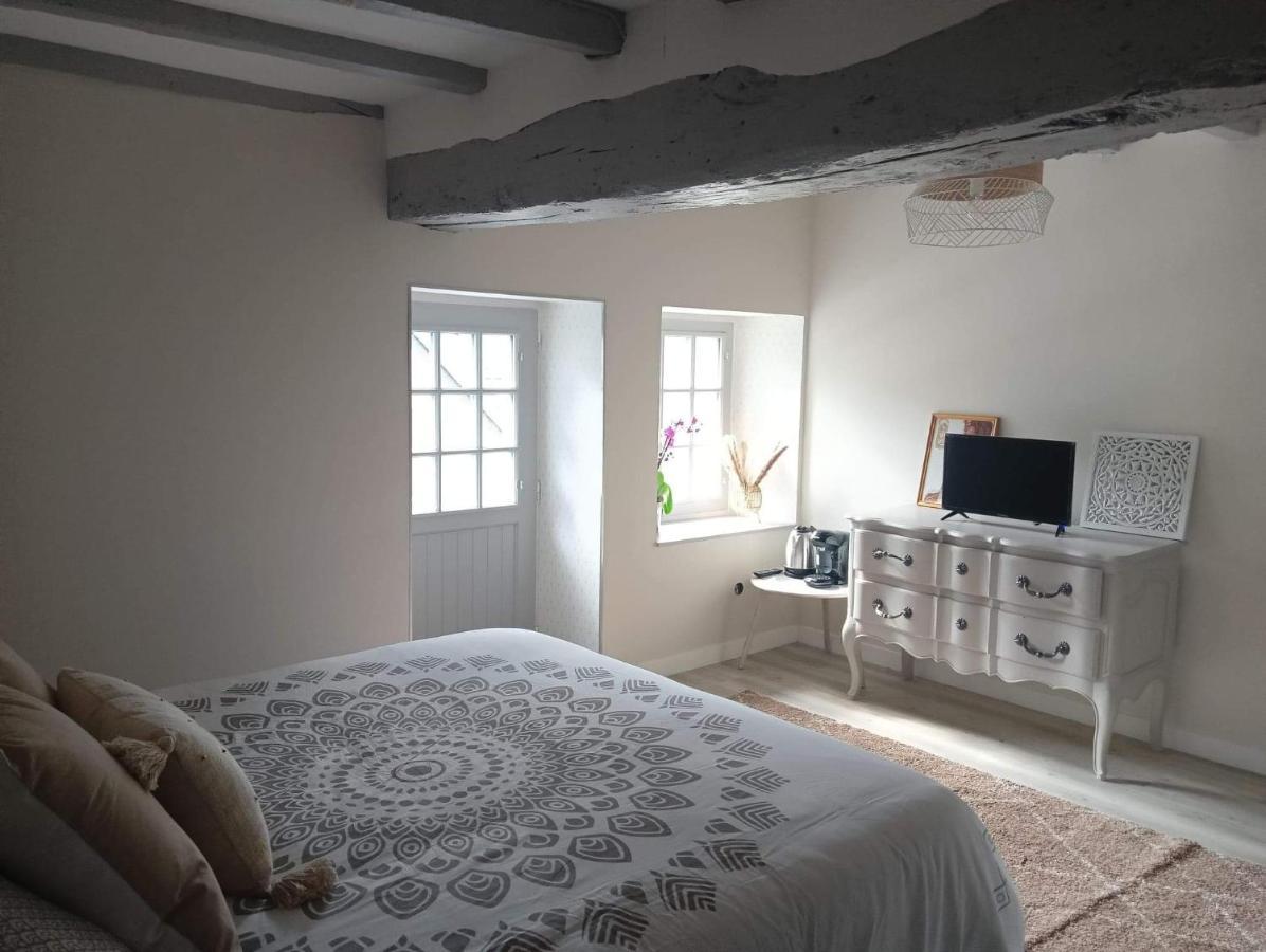 Chambre D'Hote Familiale De La Maison Bleue Lanvallay Eksteriør bilde