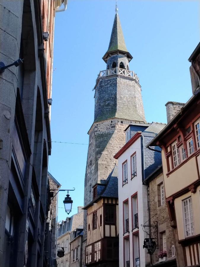 Chambre D'Hote Familiale De La Maison Bleue Lanvallay Eksteriør bilde